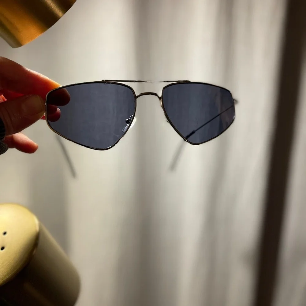 Basic Aviators silver with gray blue lens used 90s angular style cute trending‎